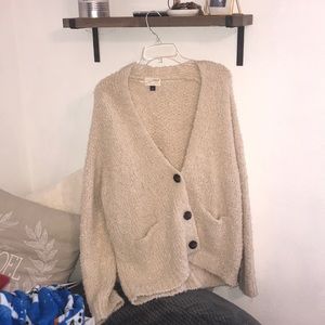 Oversized cardigan/sweater